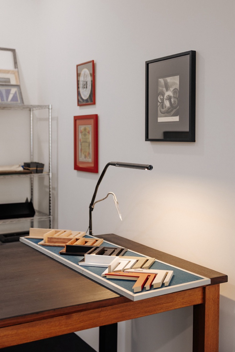 Framing studio with frame samples