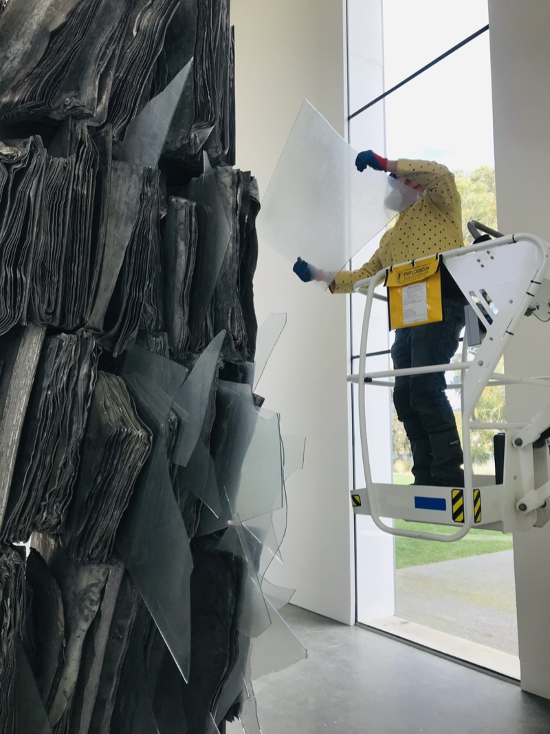 Installing glazing from elevated platform